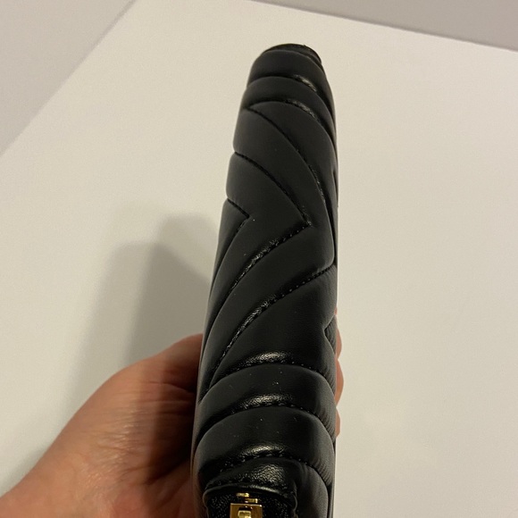 Stella McCartney Black and Gold Star long vegan leather Wallet - Picture 9 of 14